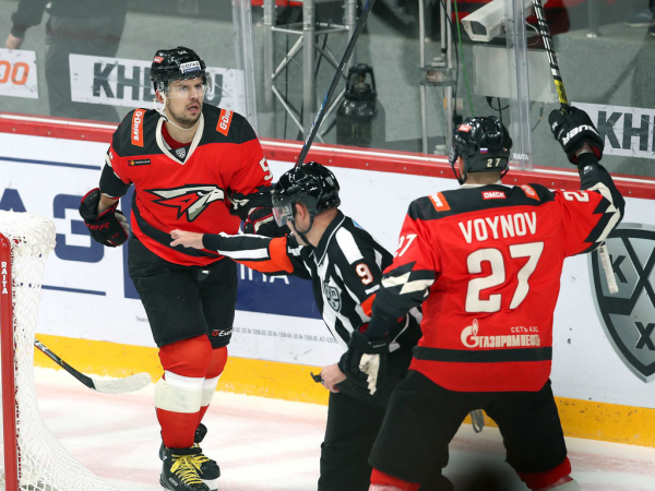 «Авангард» - «Динамо» Москва 4:3. Послематчевая пресс-конференция (ВИДЕО)
«Авангард» - «Динамо» Москва 4:3. Послематчевая пресс-конференция (ВИДЕО)