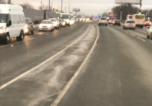 Омские водители ругают «межрегиональную» наледь