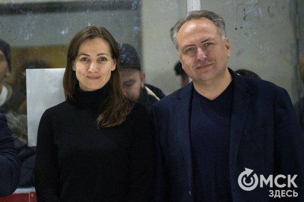 Скрестить клюшки! В Омске открылся сезон детского дворового хоккея Скрестить клюшки! В Омске открылся сезон детского дворового хоккея