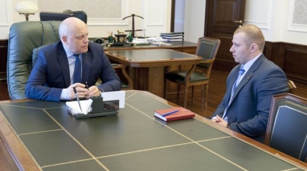 Назаров удивился  нерасторопности коммуниста Максима Михайленко Назаров удивился  нерасторопности коммуниста Максима Михайленко