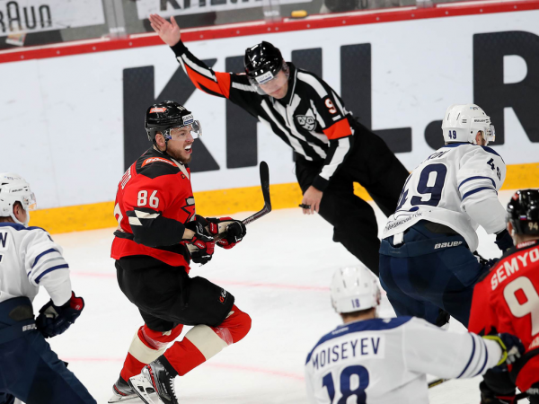 Дубль Бека и фантастический третий период! «Авангард» обыграл «Динамо» Мск перед перерывом
Дубль Бека и фантастический третий период! «Авангард» обыграл «Динамо» Мск перед перерывом