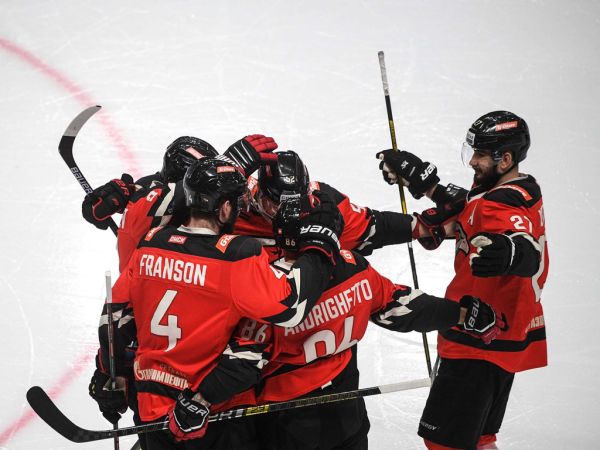 Дубль Бека и фантастический третий период! «Авангард» обыграл «Динамо» Мск перед перерывом
Дубль Бека и фантастический третий период! «Авангард» обыграл «Динамо» Мск перед перерывом