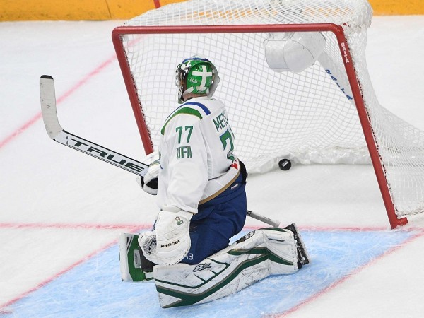 "Авангард" упрочил лидерство в дивизионе Чернышева