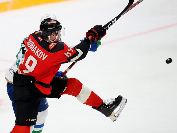 "Авангард" упрочил лидерство в дивизионе Чернышева