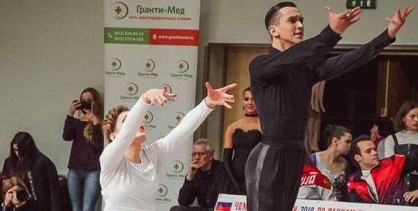 Необычные омские танцоры представят Россию на чемпионате мира Необычные омские танцоры представят Россию на чемпионате мира