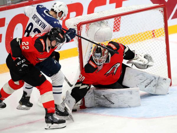 Дубль Бека и фантастический третий период! «Авангард» обыграл «Динамо» Мск перед перерывом
Дубль Бека и фантастический третий период! «Авангард» обыграл «Динамо» Мск перед перерывом