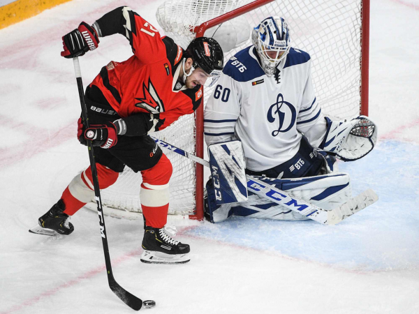 Дубль Бека и фантастический третий период! «Авангард» обыграл «Динамо» Мск перед перерывом
Дубль Бека и фантастический третий период! «Авангард» обыграл «Динамо» Мск перед перерывом