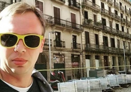 Журналист Голунов прибыл в суд в бронежилете и под охраной