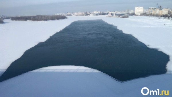 Эколог предсказал новую аномальную полынью на Иртыше Эколог предсказал новую аномальную полынью на Иртыше