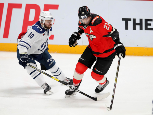 Дубль Бека и фантастический третий период! «Авангард» обыграл «Динамо» Мск перед перерывом
Дубль Бека и фантастический третий период! «Авангард» обыграл «Динамо» Мск перед перерывом