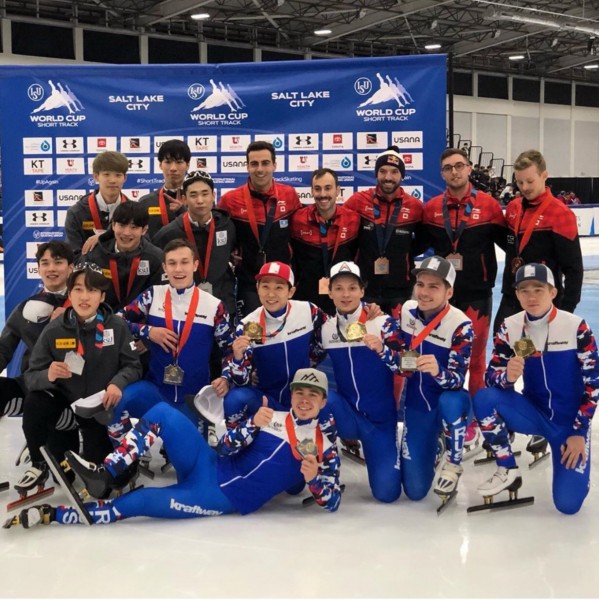 Омский шорт-трекист получил два золота на Кубке мира