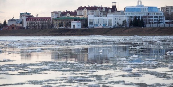 Владелец омского предприятия отрицает утечку химикатов в Иртыш Владелец омского предприятия отрицает утечку химикатов в Иртыш