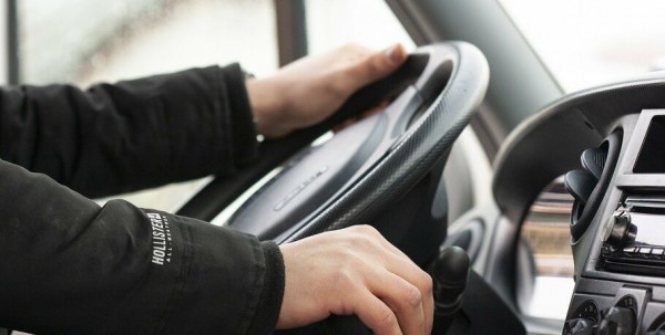 Омские следователи заинтересовались пьяным водителем школьного автобуса Омские следователи заинтересовались пьяным водителем школьного автобуса