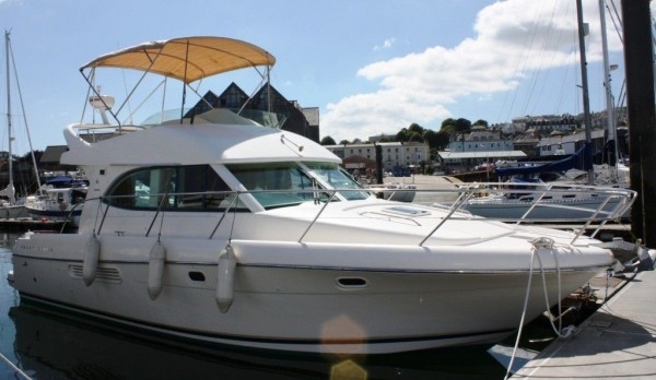 Правительство на колесах: на чем ездит высшее руководство страны?