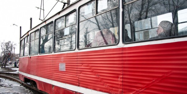 Трамваем в Омске управляла женщина под кайфом