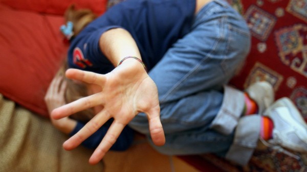 Школьница укусила педофила в Новосибирске