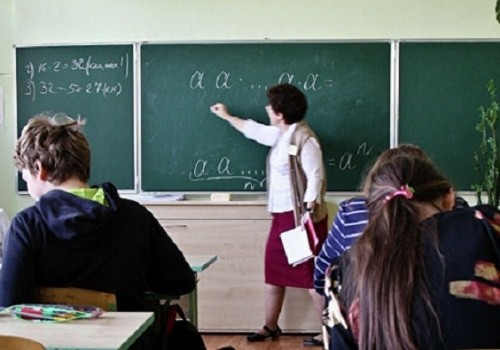 Омскому школьнику прямо на уроке проломили голову стулом