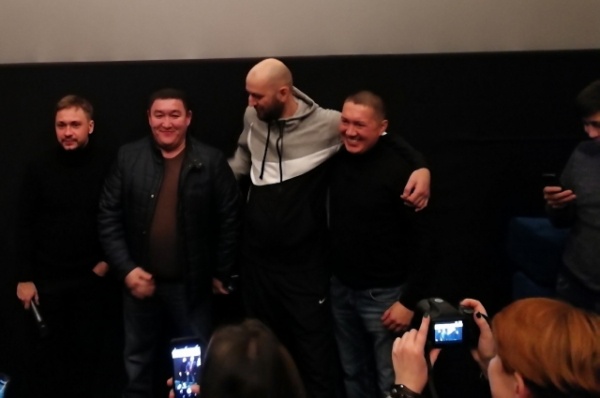 Успех парней из КВН. В прокат выходит фильм «Решала. Нулевые»