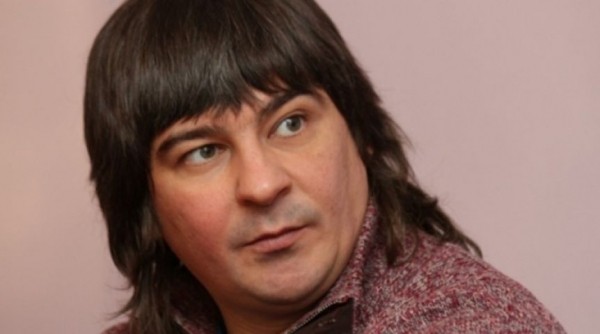 Фотохудожник Мельниченко попросил омичей вернуть ему украденные буквы Фотохудожник Мельниченко попросил омичей вернуть ему украденные буквы