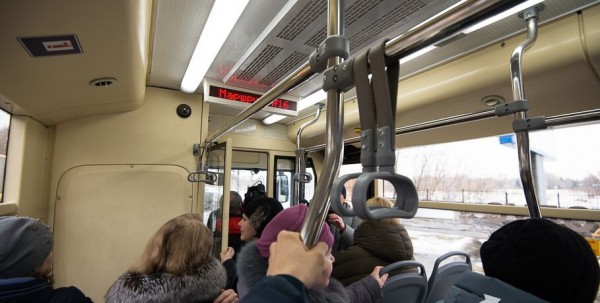 С начала года в омском транспорте упали 193 человека