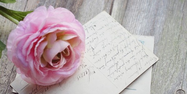 Омичи предпочитают поздравлять друзей открытками Омичи предпочитают поздравлять друзей открытками