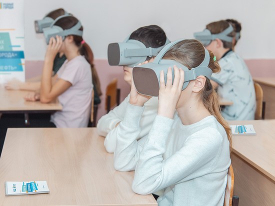 Омский НПЗ познакомил школьников с новыми технологиями