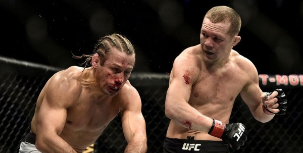 Омич Пётр Ян эффектно нокаутировал члена зала славы UFC