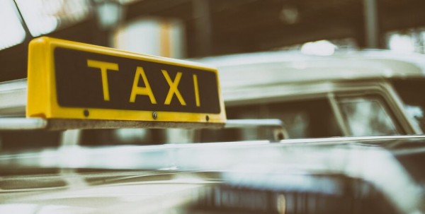 Пьяного таксиста задержали в Омске Пьяного таксиста задержали в Омске