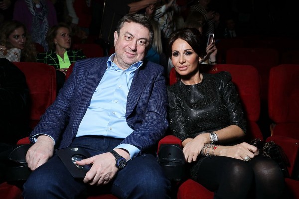 "Какая у вас кожа, Алла Борисовна!": киноконцерт Пугачевой лишил Михалкова надежды