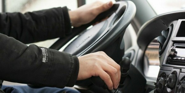 В Омске кондуктор выгнала ребенка-инвалида из автобуса В Омске кондуктор выгнала ребенка-инвалида из автобуса