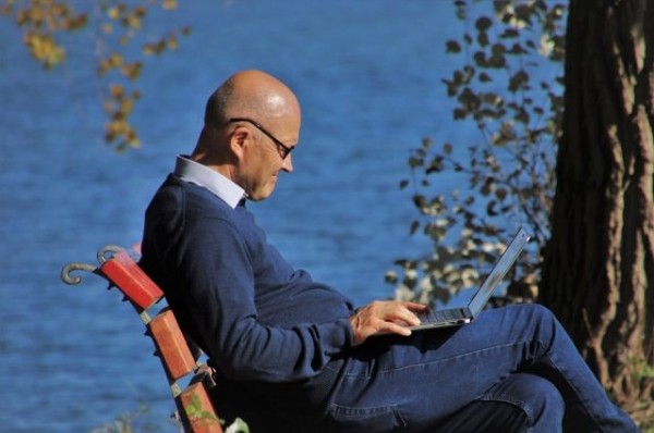 Омских предпенсионеров бесплатно обучают IT-технологиям