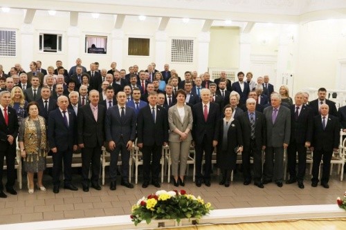 Бывшие и нынешние: Горсовет отпраздновал юбилей и принял поздравления