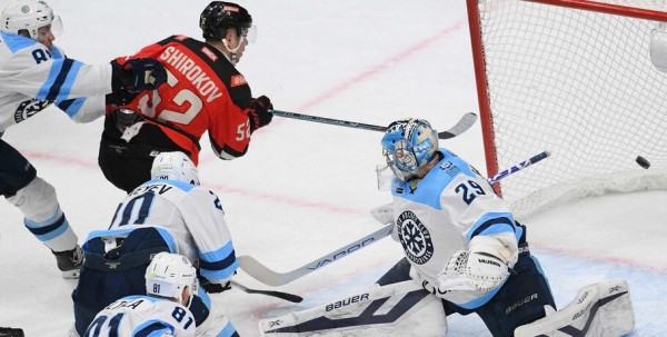 "Авангард" возобновил регулярный чемпионат победой в сибирском дерби "Авангард" возобновил регулярный чемпионат победой в сибирском дерби