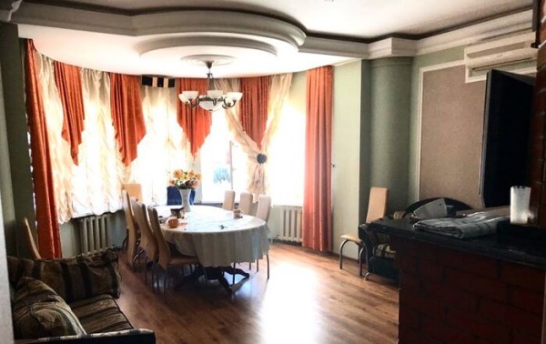 Омский бизнесмен подарил детскому хоспису свой коттедж