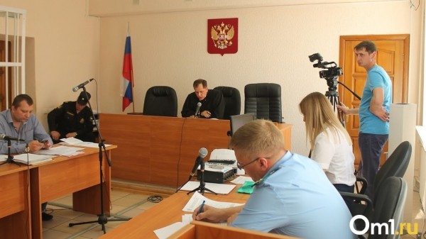 Детский омбудсмен проверит, почему ребенка, которого истязали родители в Омске, вернули матери Детский омбудсмен проверит, почему ребенка, которого истязали родители в Омске, вернули матери