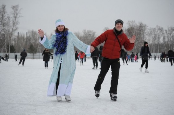 Одним катком для массовых катаний на омском Левобережье станет больше