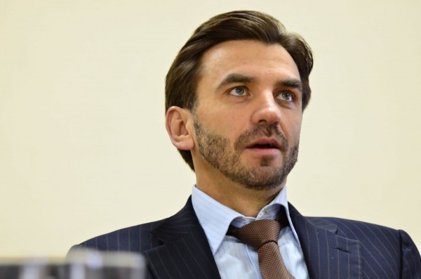 Правительство на колесах: на чем ездит высшее руководство страны?