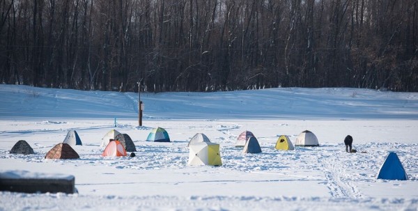Ёрш, налим и здравый смысл. МЧС Омской области просит рыбаков не выходить на лёд Ёрш, налим и здравый смысл. МЧС Омской области просит рыбаков не выходить на лёд