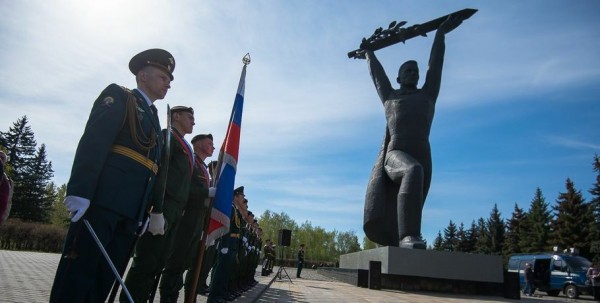 Бурков предложил присвоить Омску звание «Город трудовой доблести»