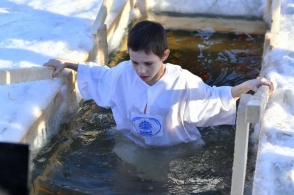 В крещенские купели окунулись более 8000 омичей