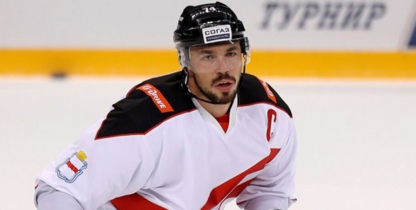 Капитана омского "Авангарда" оштрафовали за грубую игру