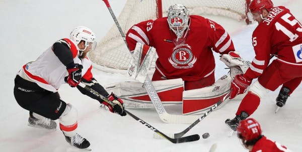 Омский "Авангард" одержал седьмую выездную победу подряд Омский "Авангард" одержал седьмую выездную победу подряд