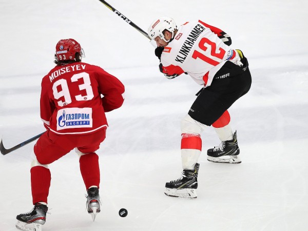 Омский "Авангард" одержал седьмую выездную победу подряд Омский "Авангард" одержал седьмую выездную победу подряд