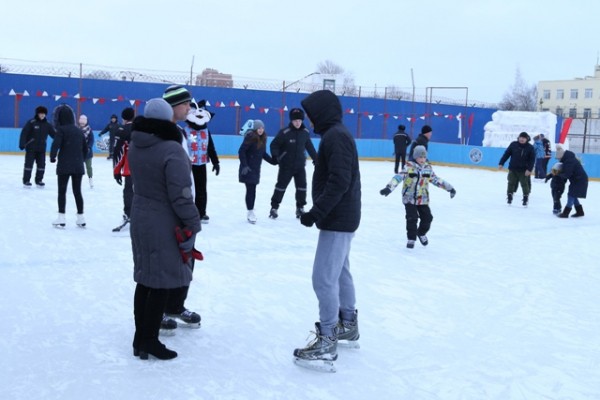 Омские заключённые вышли на каток