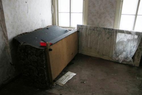 Руины и тлен: корреспонденты БК55 прогулялись по заброшенным зданиям Омска