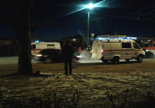 СКР взялся за дебошира, который избил врачей скорой, приехавших его спасать СКР взялся за дебошира, который избил врачей скорой, приехавших его спасать