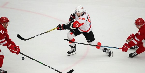 Форварда "Авангарда" дисквалифицировали на два матча