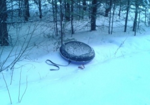 СКР: катавшаяся на горке омичка перед смертью ударилась о бетонный столб СКР: катавшаяся на горке омичка перед смертью ударилась о бетонный столб