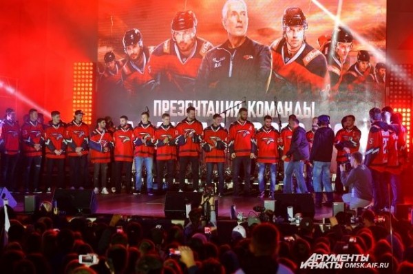 Омский «Авангард» в четвёртый раз обыграл «Амур» в регулярном чемпионатеКХЛ