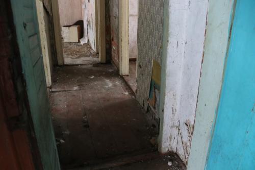 Руины и тлен: корреспонденты БК55 прогулялись по заброшенным зданиям Омска